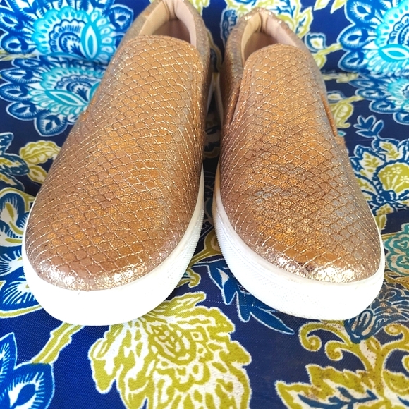 Niki Shoes - ✅️SOLD - Niki metallic gold slip-ons, 9